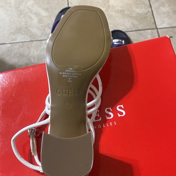 New - Picture 3 of 3